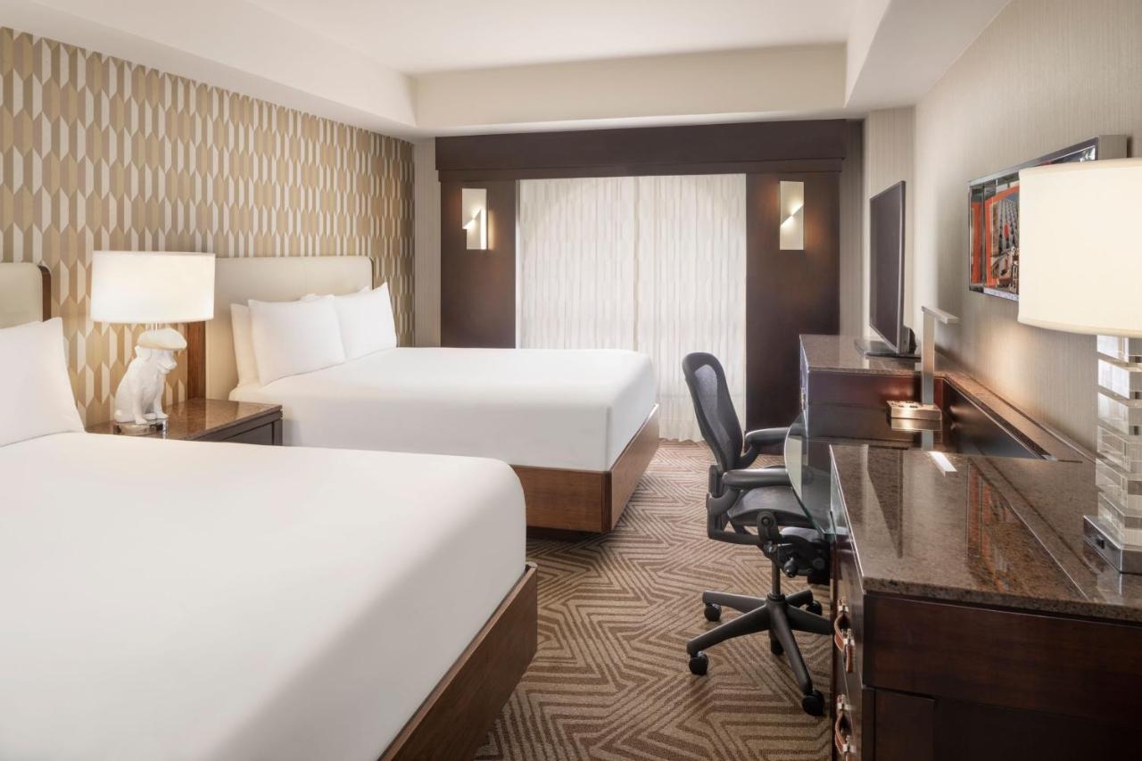 Renaissance Phoenix Downtown Hotel Exterior photo