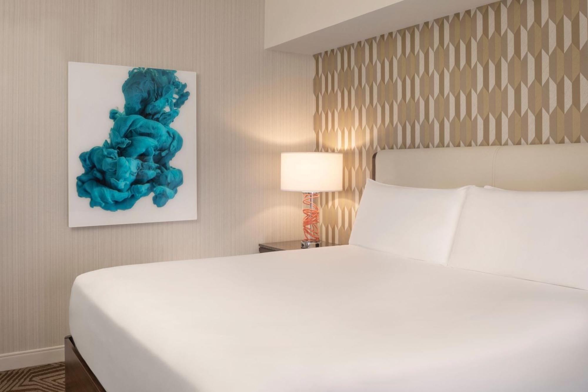 Renaissance Phoenix Downtown Hotel Exterior photo