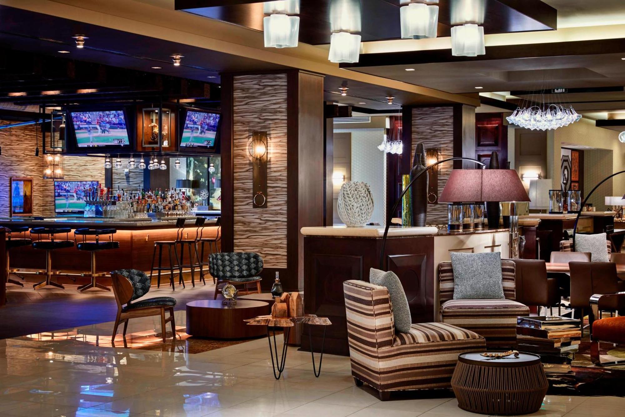 Renaissance Phoenix Downtown Hotel Exterior photo