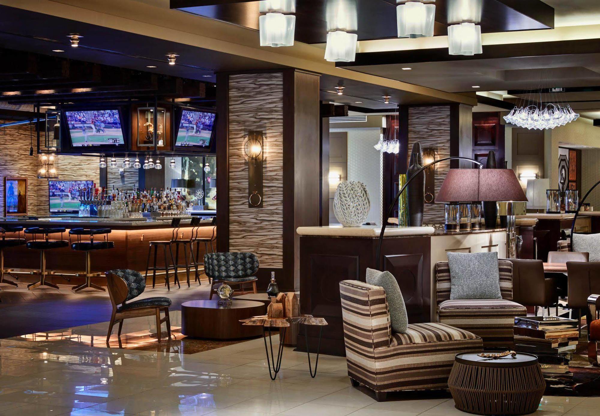 Renaissance Phoenix Downtown Hotel Exterior photo